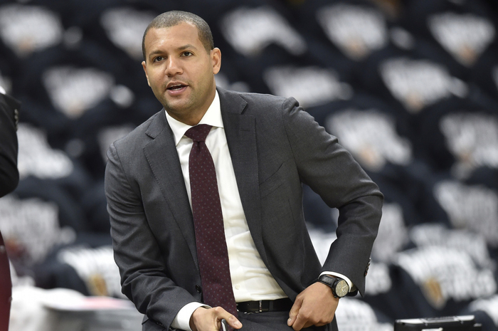 骑士老鹰爵士三方交易，谁是赢家，谁是输家？|选秀权|鲍尔|投篮|克利夫兰骑士队|亚特兰大老鹰队_新浪体育_新浪新闻