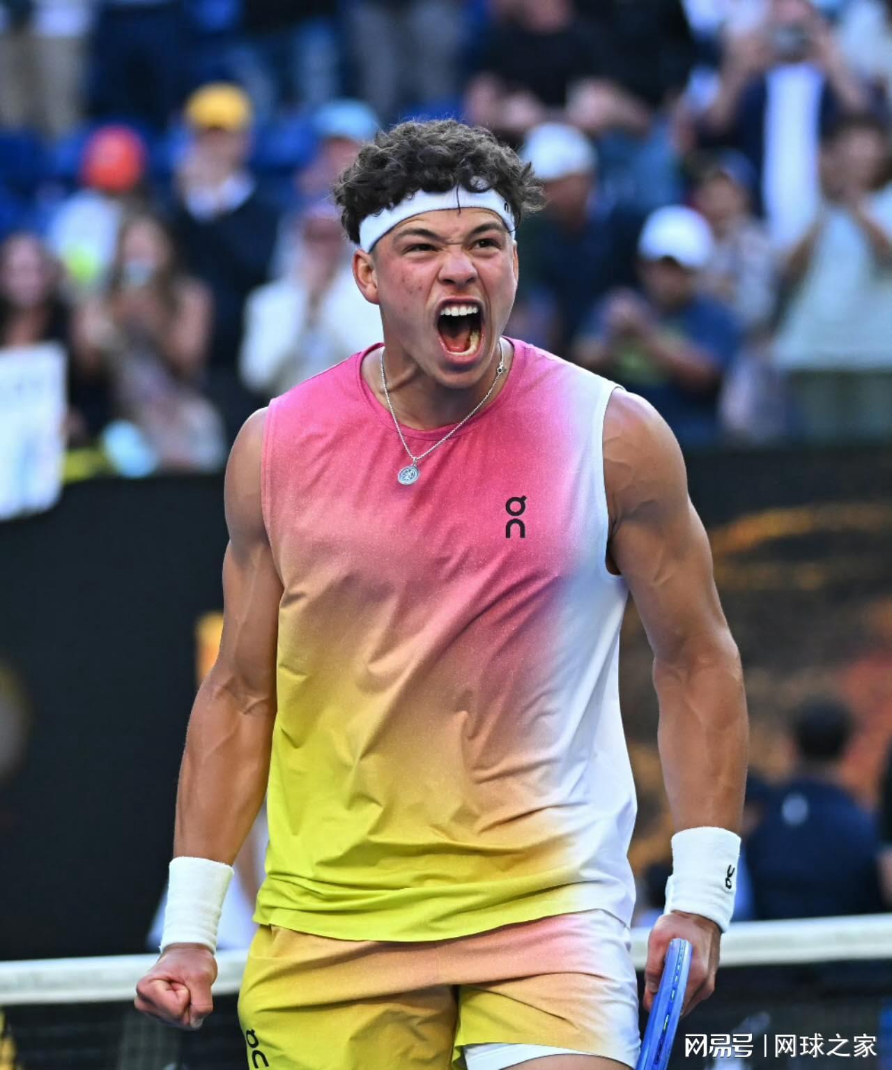 在线棋牌-澳网男单首轮焦点对话：贝雷帽大战小野兔！