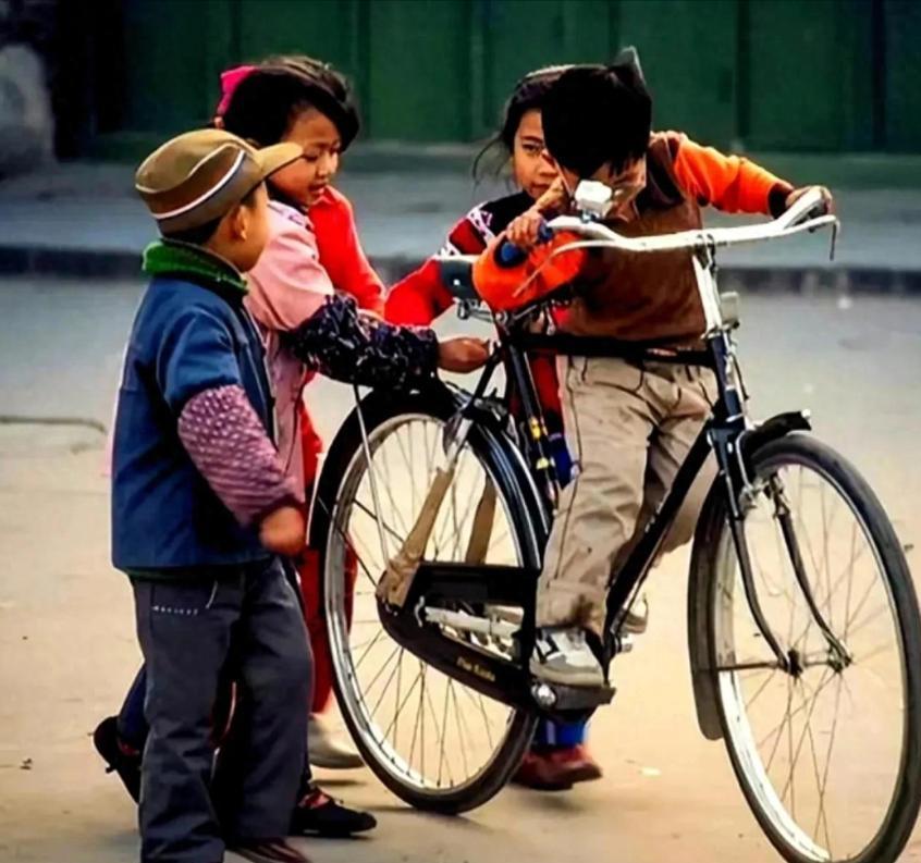 棋牌游戏-毛主席时代的十大名牌，如今还有多少能买到？